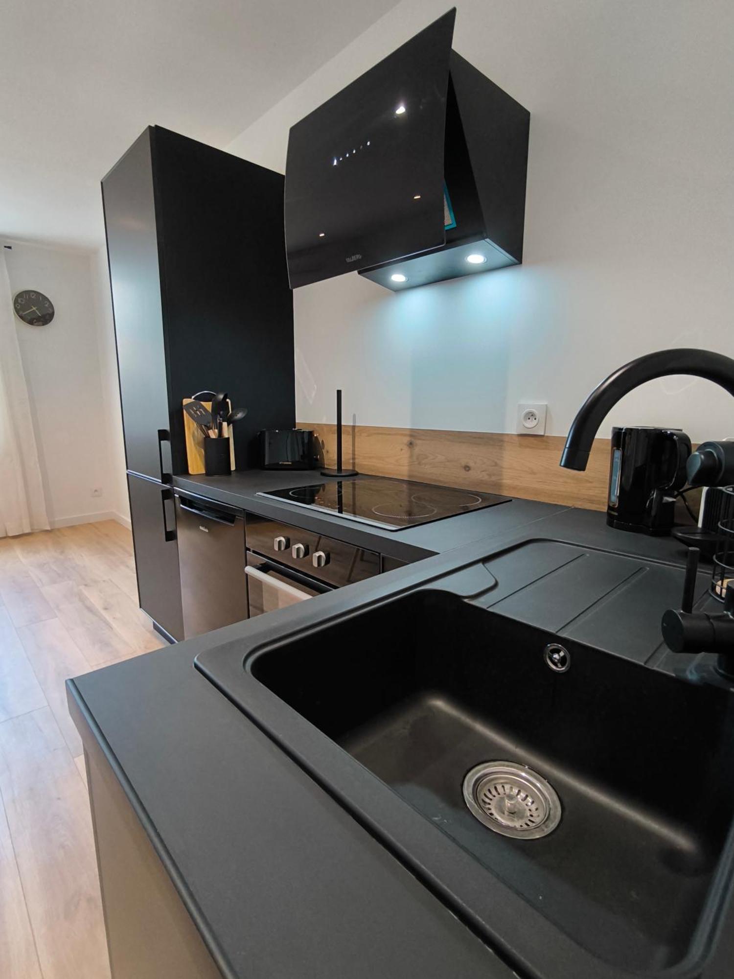 Apartamento Sublime T2 En Plein Centre Climatise Montélimar Exterior foto
