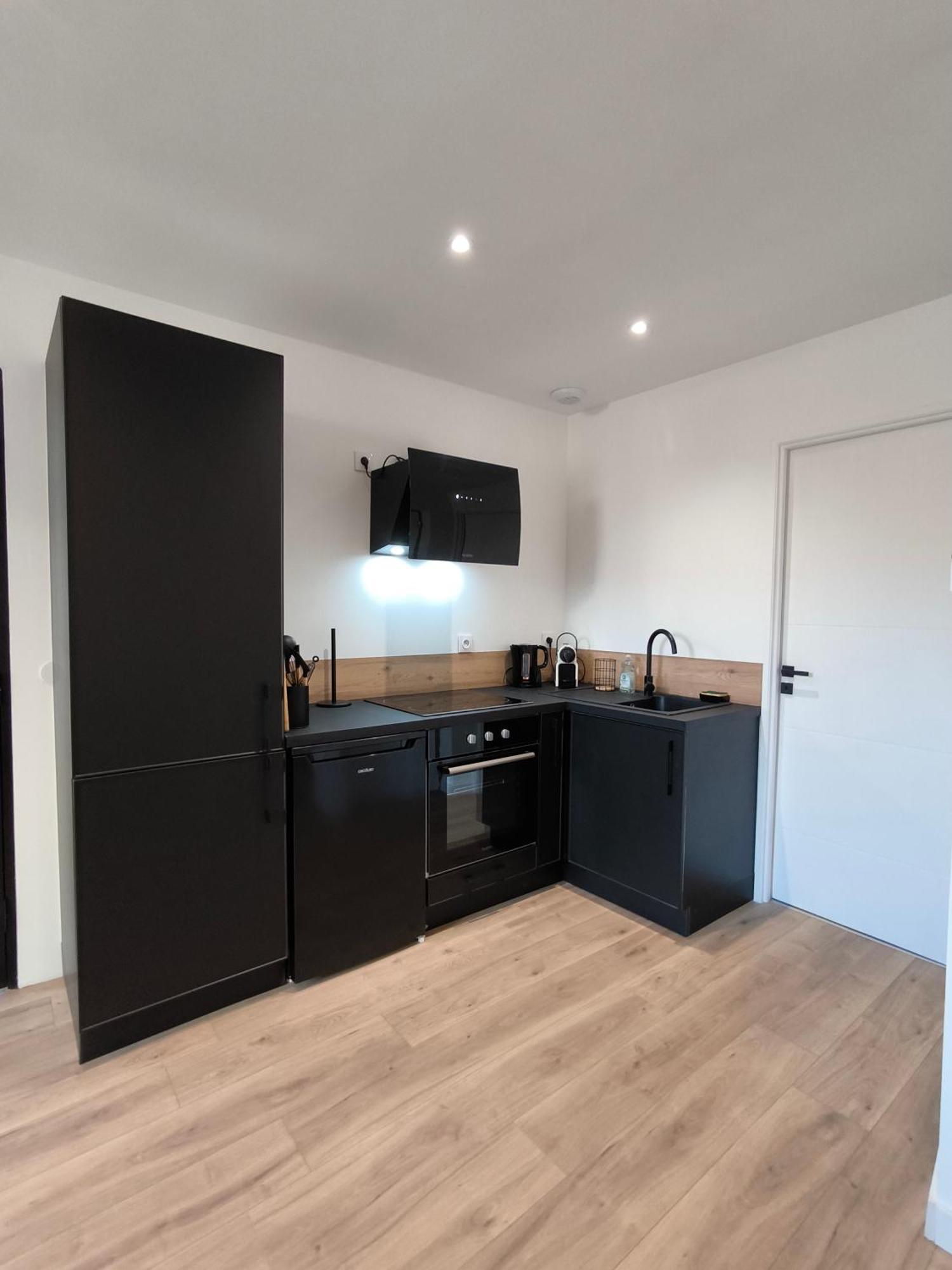 Apartamento Sublime T2 En Plein Centre Climatise Montélimar Exterior foto